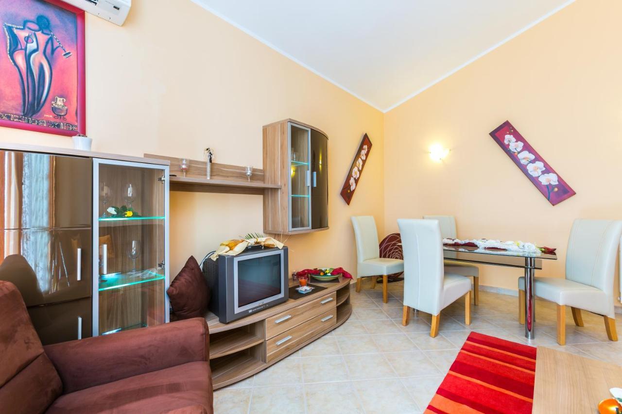Apartment Lucie Premantura